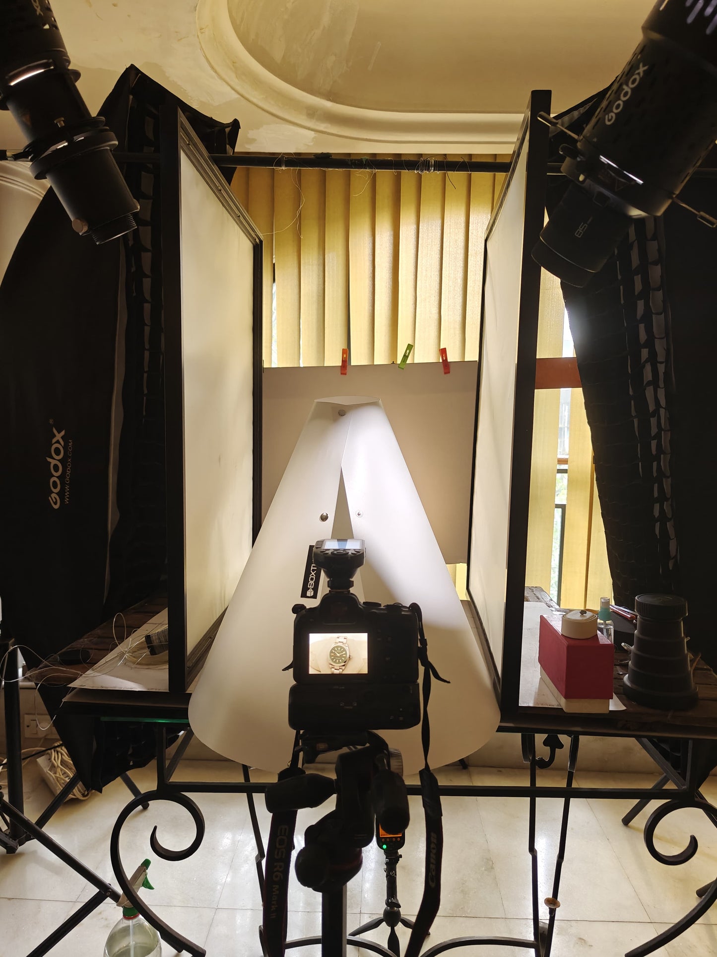 BOXTUDIO LIGHT CONE - SMALL - 360 DIFFUSION FOR SHOOTING REFLECTIVE OBJECT